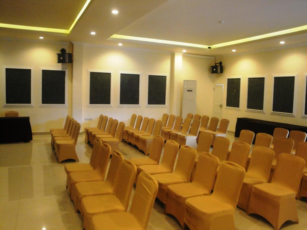 Ramayana Hotel Makassar Buitenkant foto